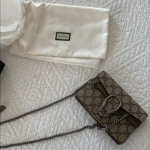 Gucci Dionysus GG Supreme Super Mini Bag